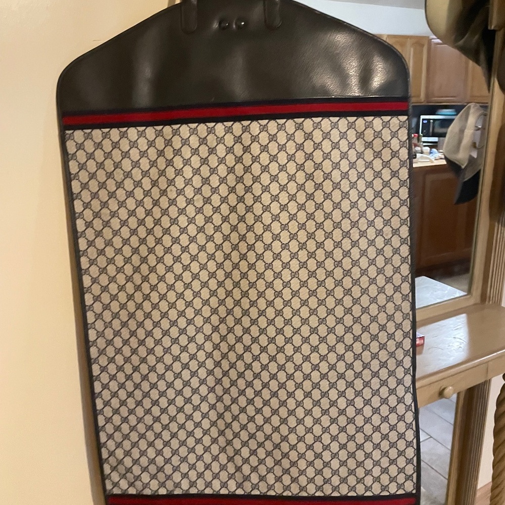 Gucci garment bag